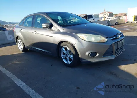 2014 Ford Focus Se z USA, uszkodzony, nr VIN 1FADP3F22EL161808